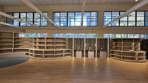 左營明德國小圖書館